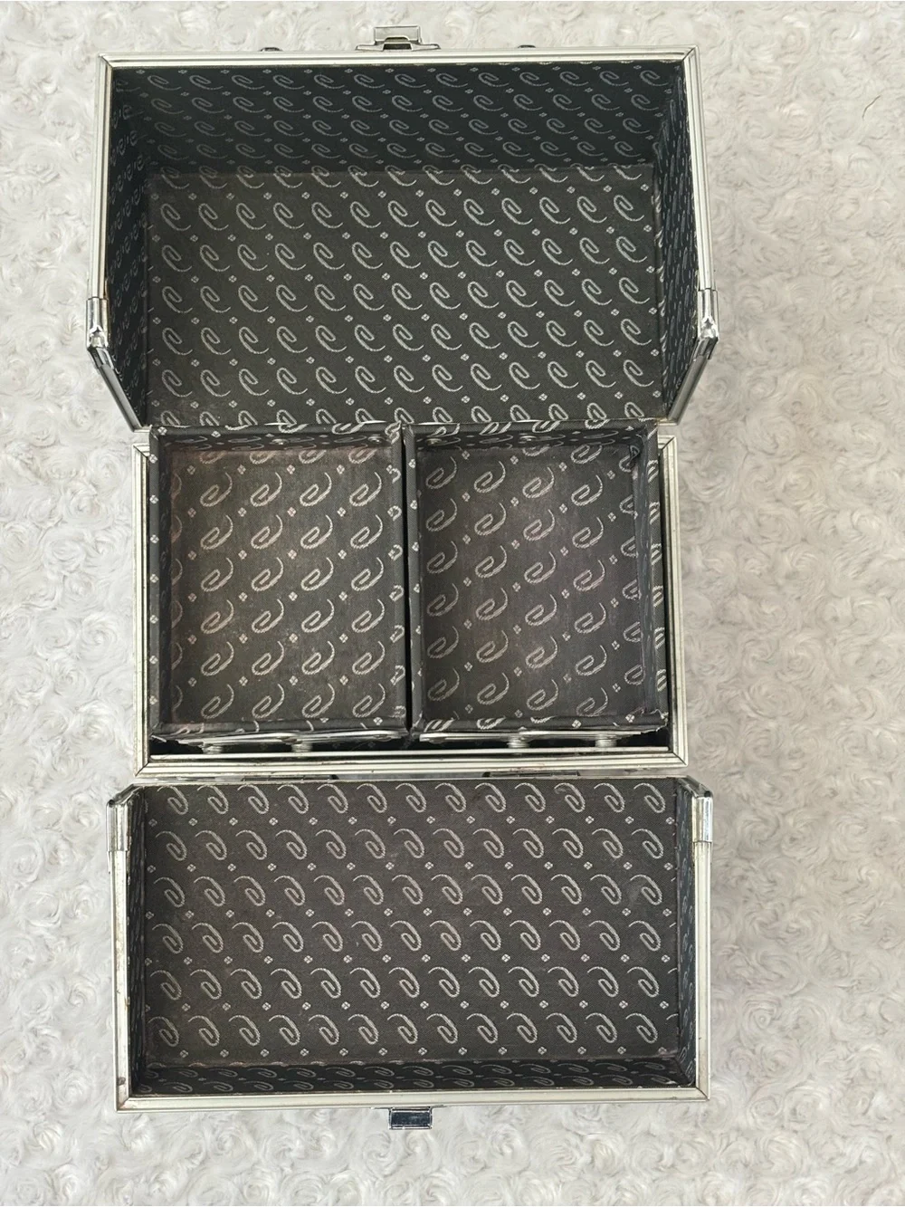 Caboodles Metal Makeup Train Case | Silver Aluminum | Multi‑Tier Organizer
